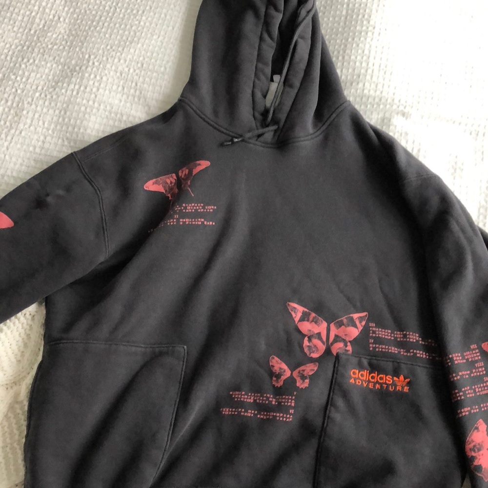 Mens Adidas Adventure Sweatshirt. Never worn.